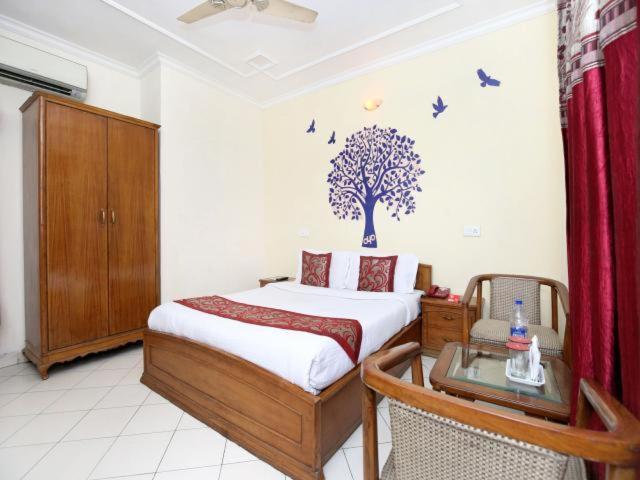 Hotel Paradise Csandígarh Kültér fotó